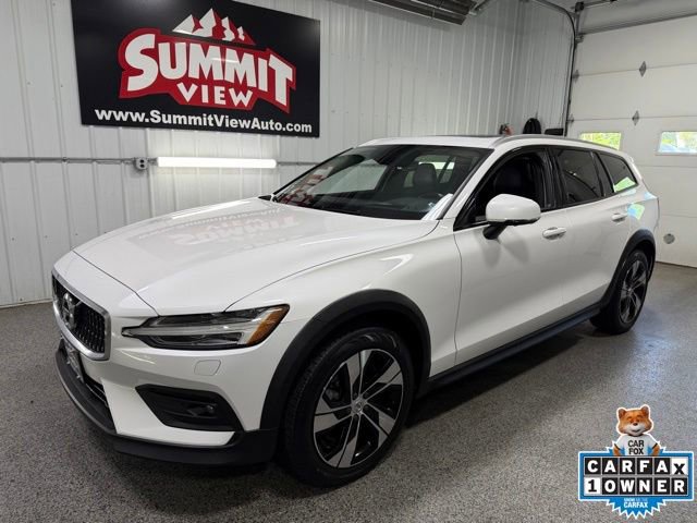 Used 2022 Volvo V60 T5 Cross Country w/ Advanced Package AWD/4WD video 1