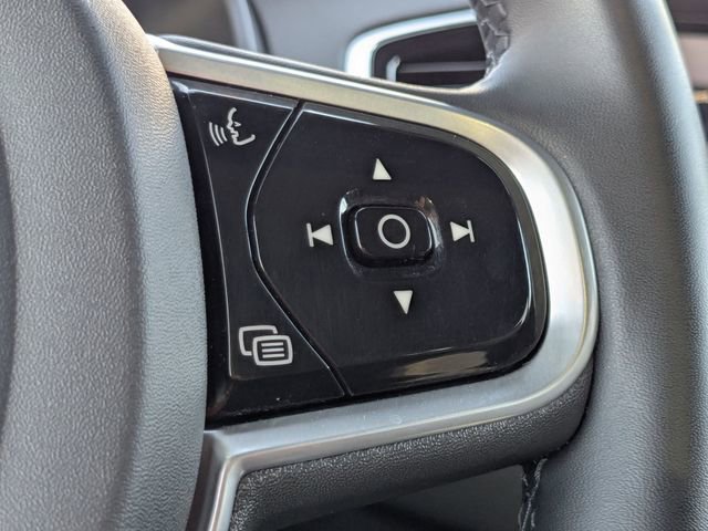 Used 2022 Volvo XC90 T8 R-Design w/ Advanced Package image 18