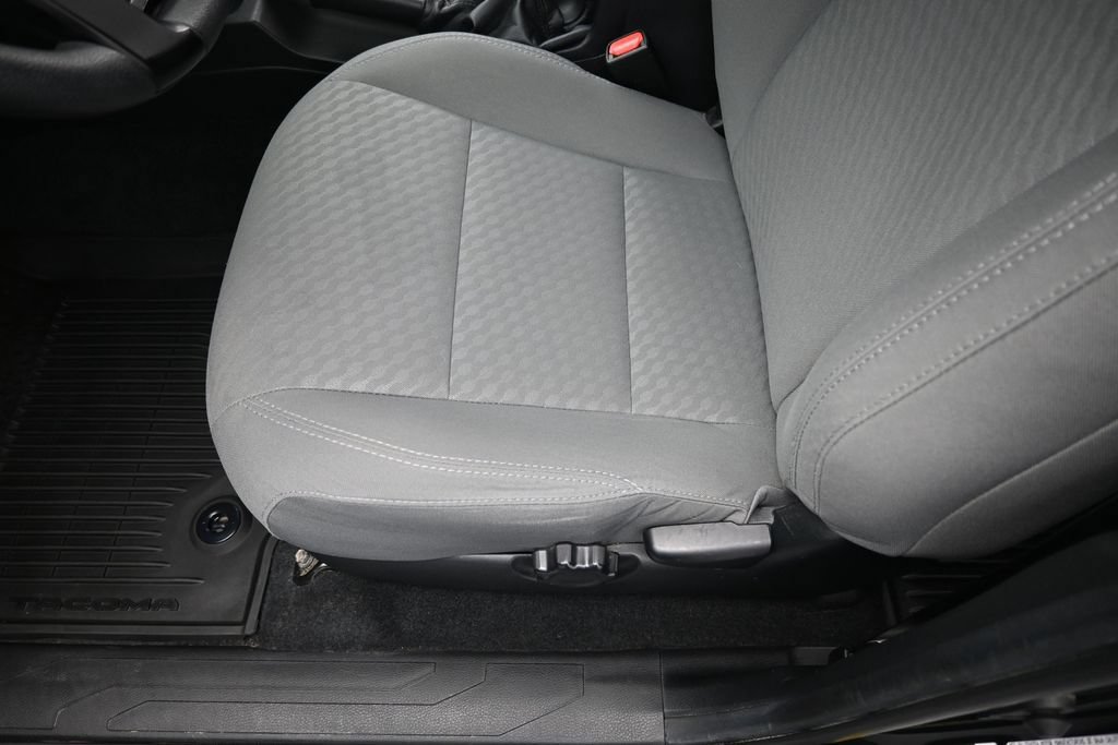 Used 2022 Toyota Tacoma SR AWD/4WD image 10