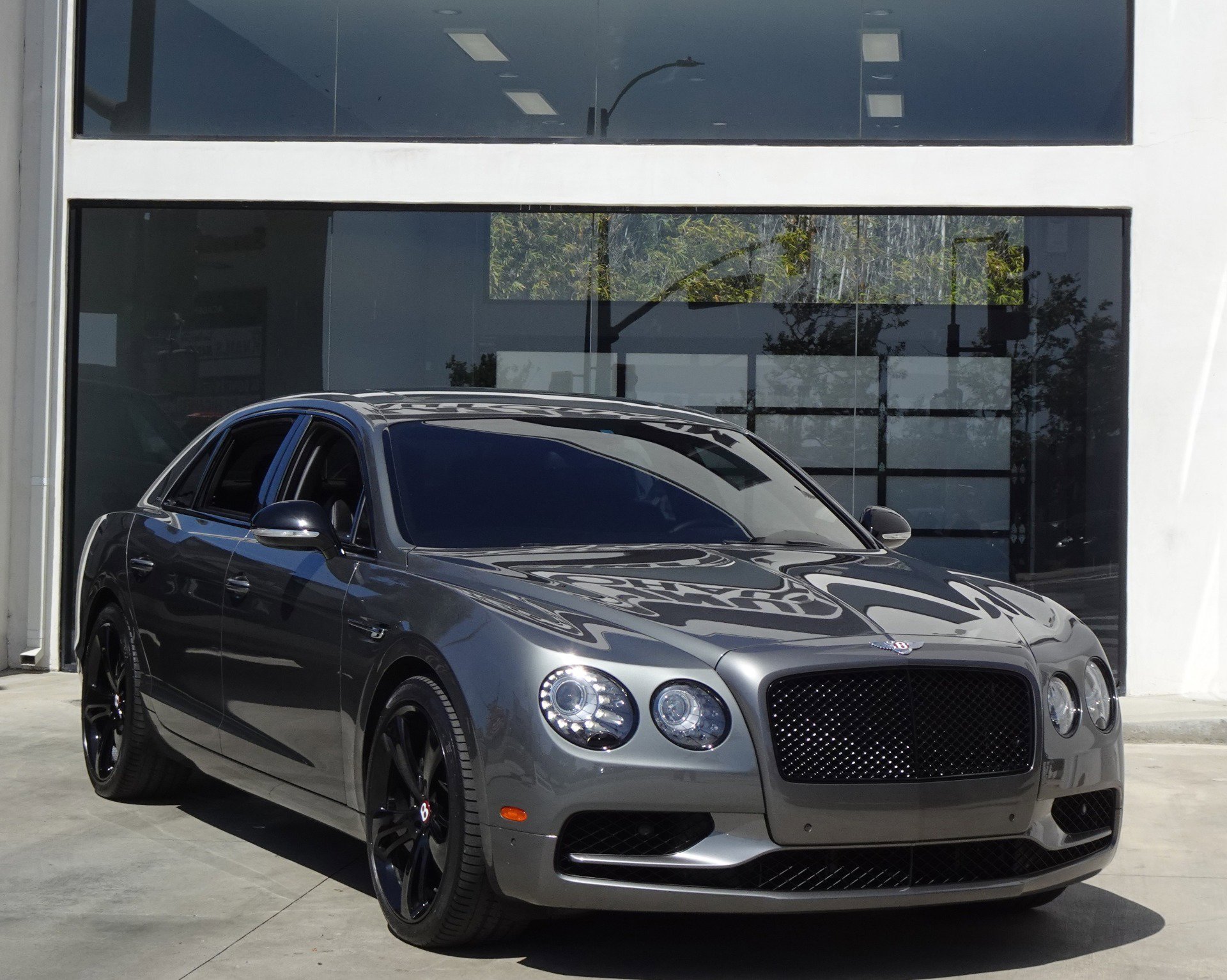 Used 2018 Bentley Flying Spur S V8 AWD/4WD image 8