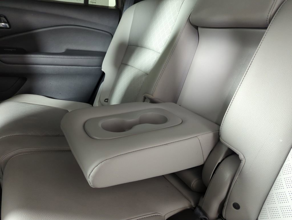 Certified 2019 Honda Passport Touring image 33