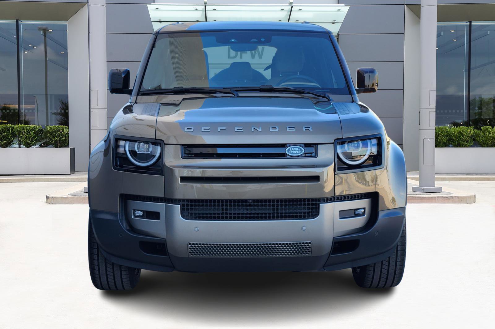 New 2026 Land Rover Defender 110 S image 2