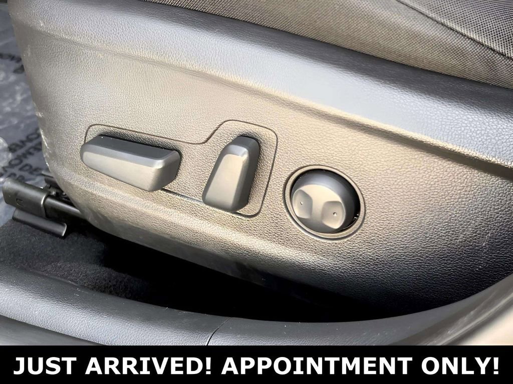 Used 2021 Hyundai Kona SEL Plus AWD/4WD image 30