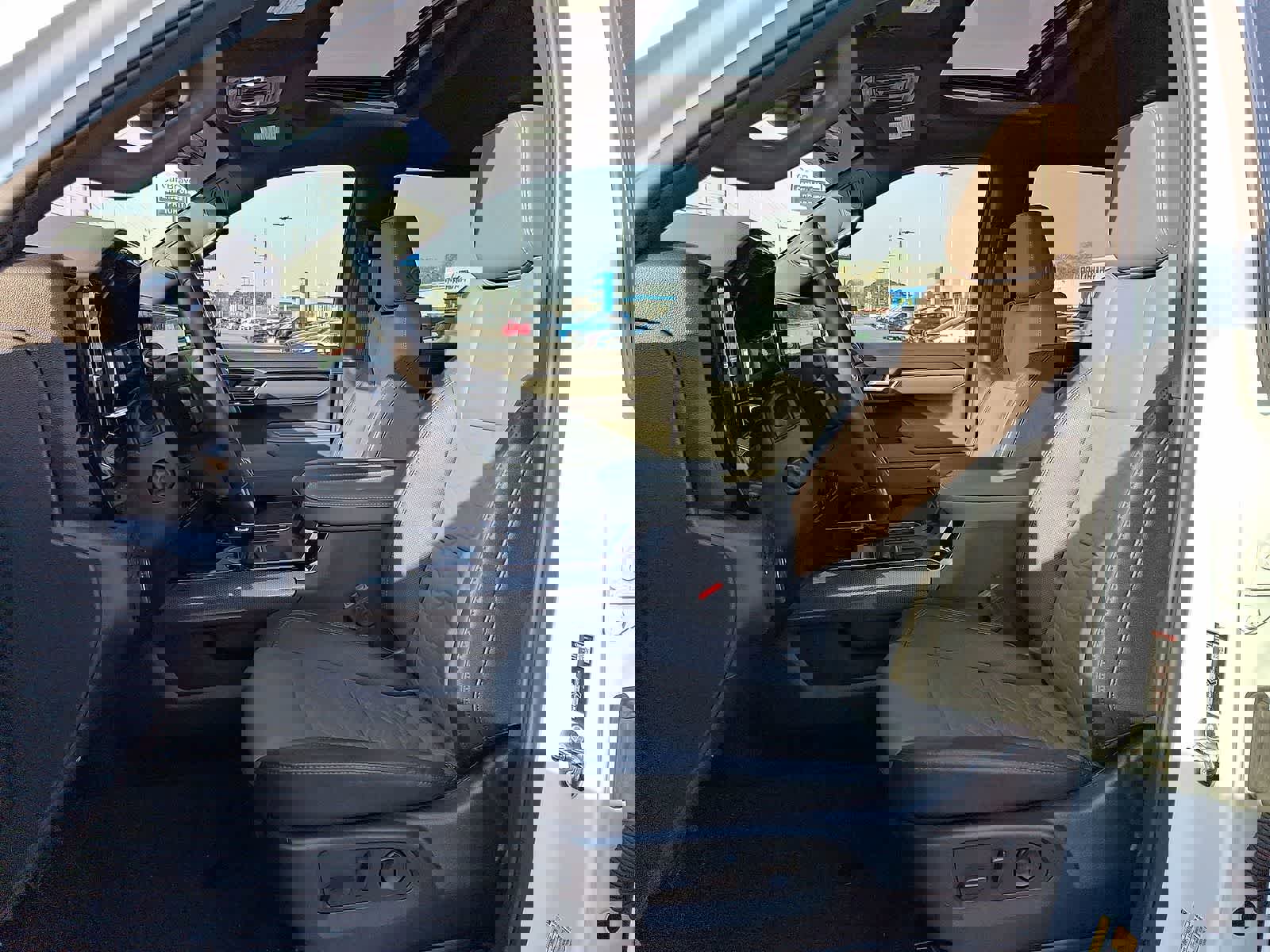 Used 2025 Chevrolet Silverado 1500 ZR2 w/ Technology Package image 26