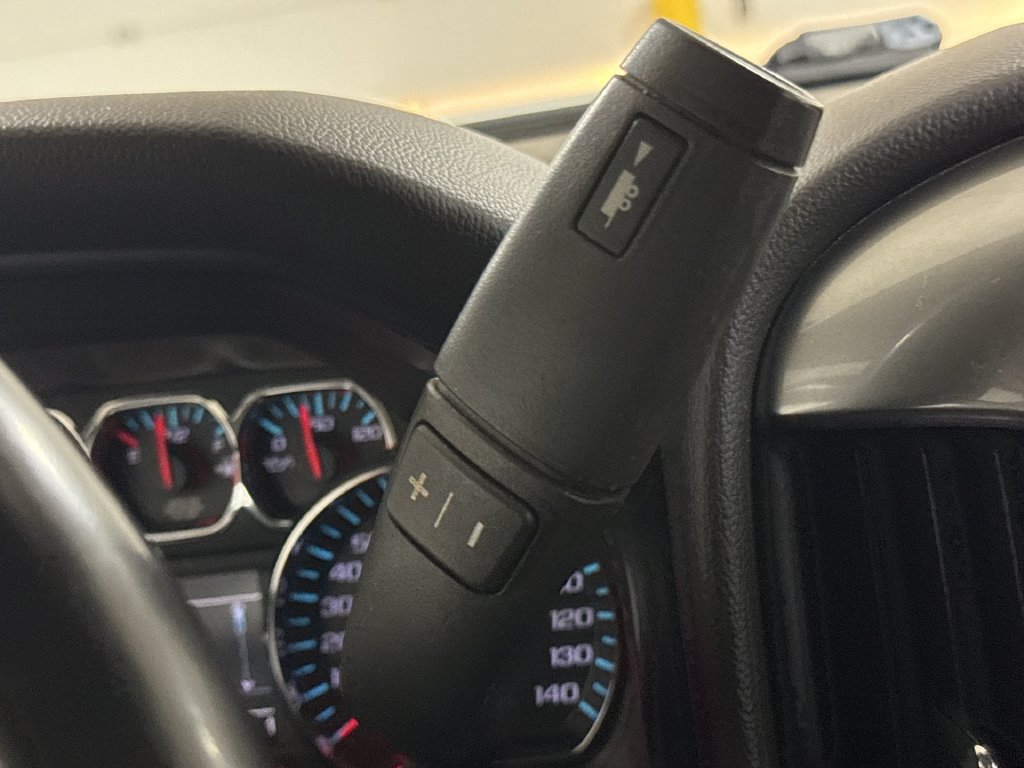 Used 2015 Chevrolet Silverado 2500 LT AWD/4WD image 16