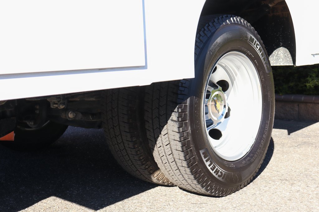 Used 2025 Chevrolet Silverado 3500 LT w/ Convenience Package image 51