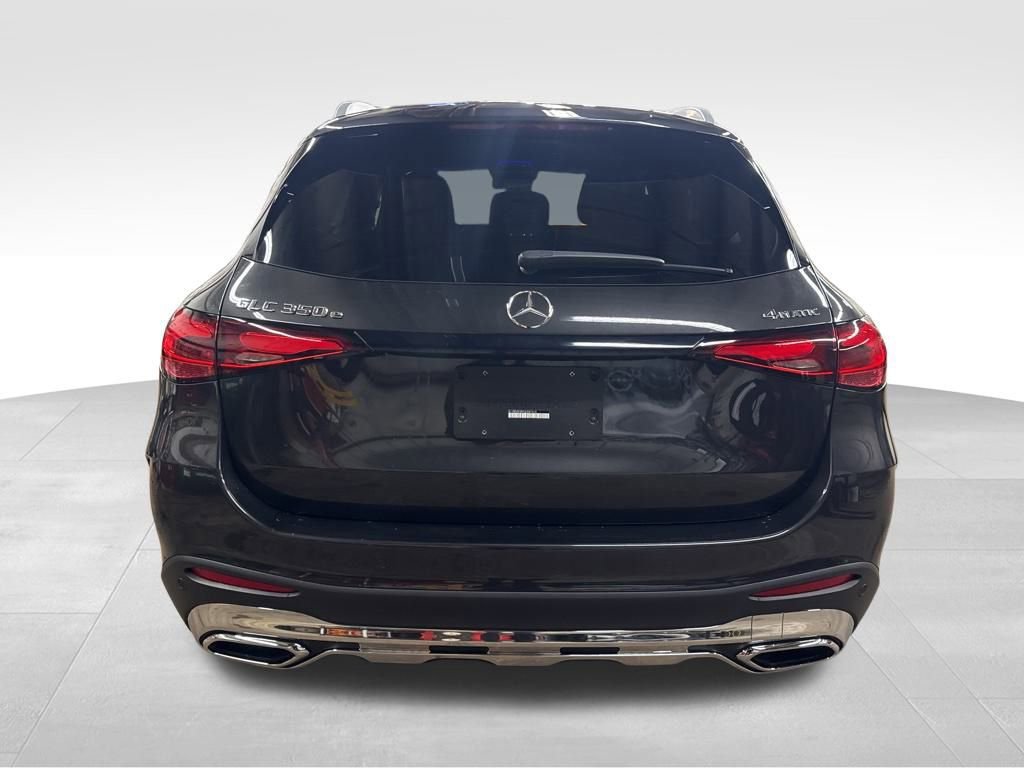 Used 2025 Mercedes-Benz GLC 350e image 4