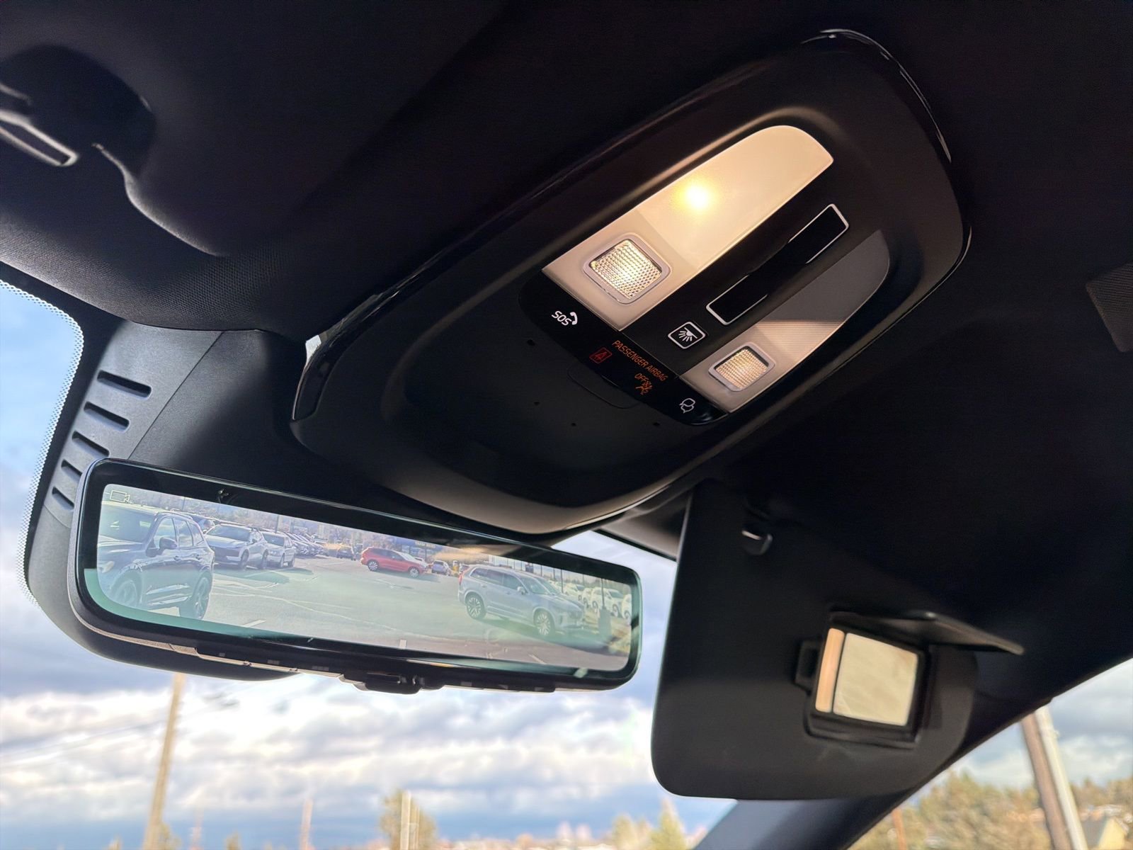 Certified 2025 Volvo XC60 T8 Plus w/ Protection Package Premier image 67