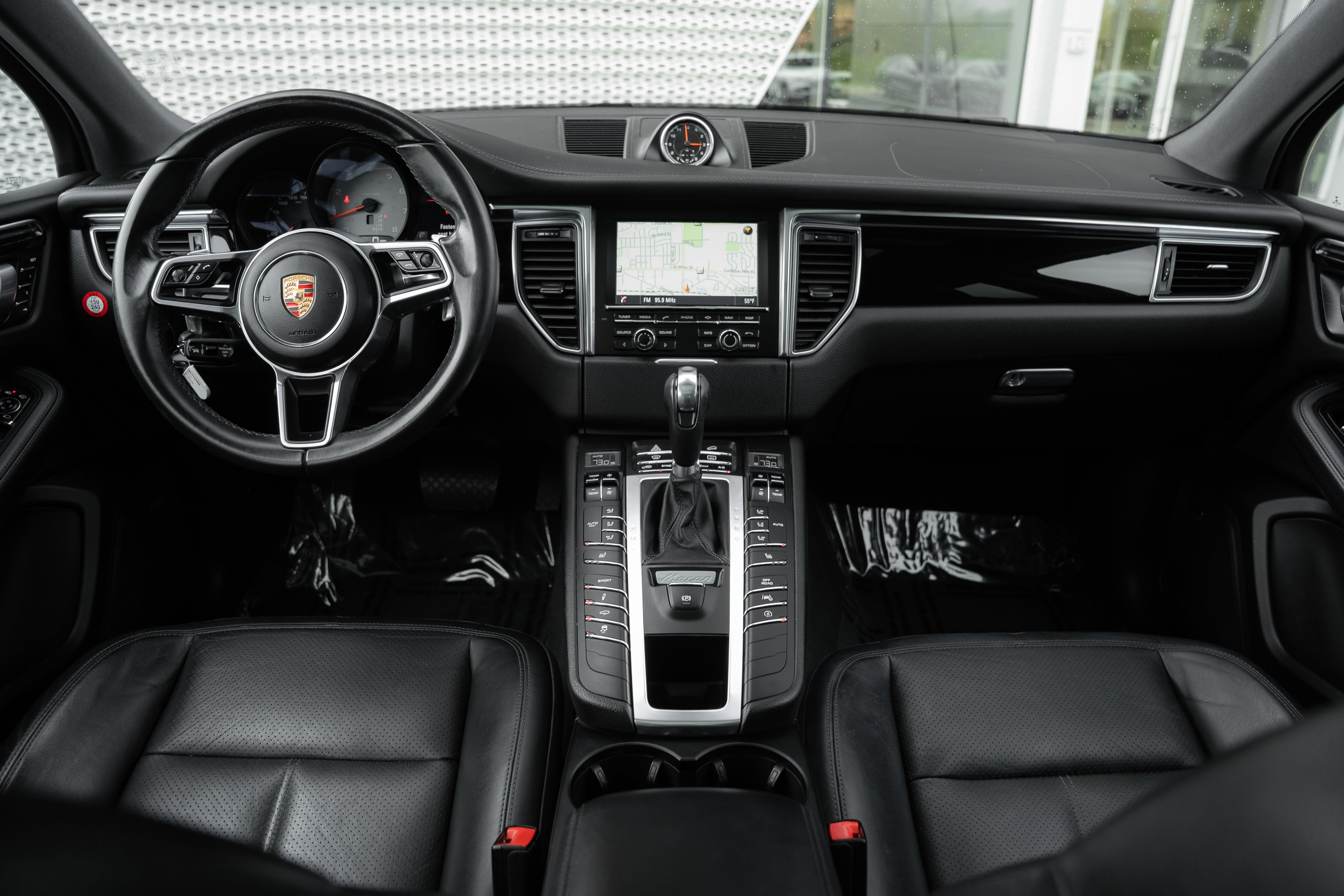 Used 2015 Porsche Macan S AWD/4WD image 8