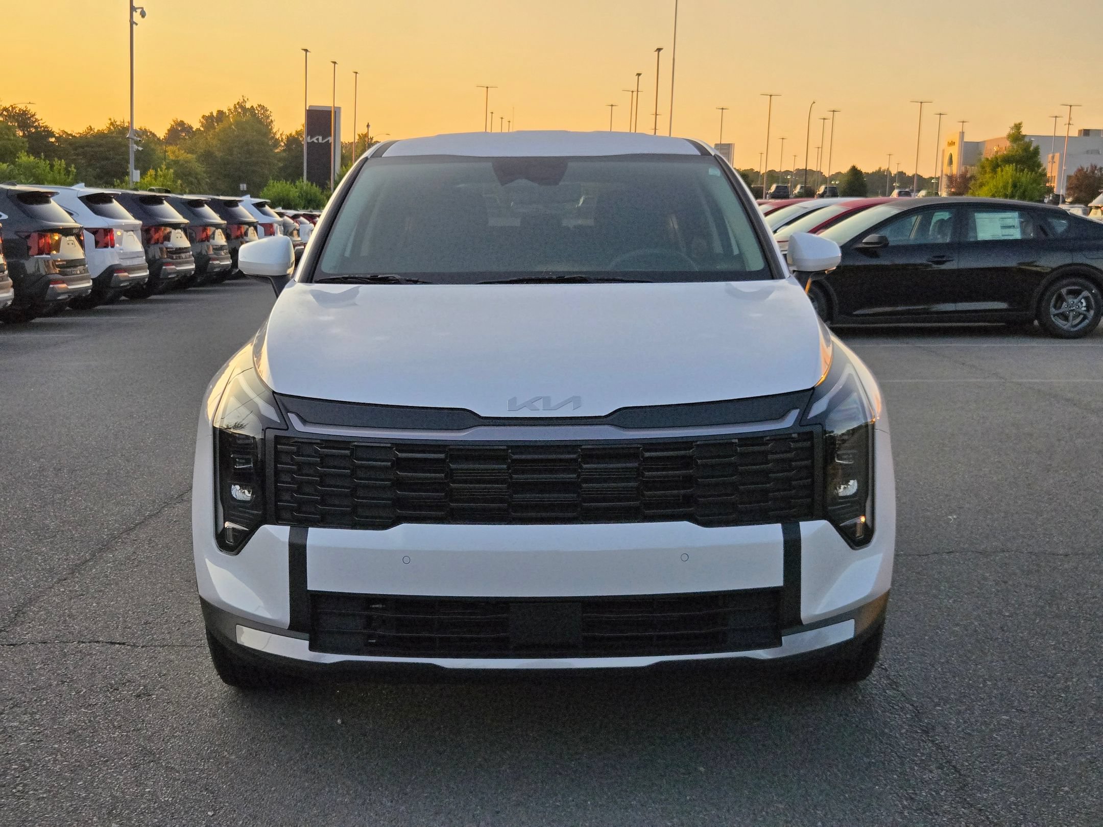 New 2026 Kia Sportage LX FWD image 2