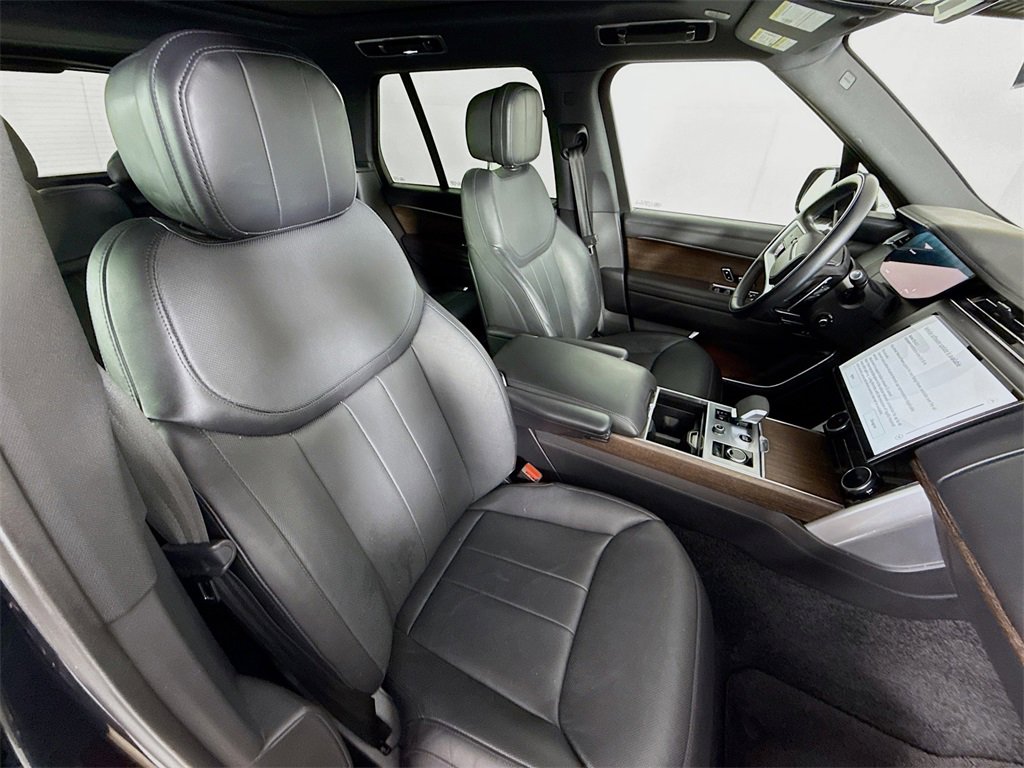 Used 2023 Land Rover Range Rover SE image 29