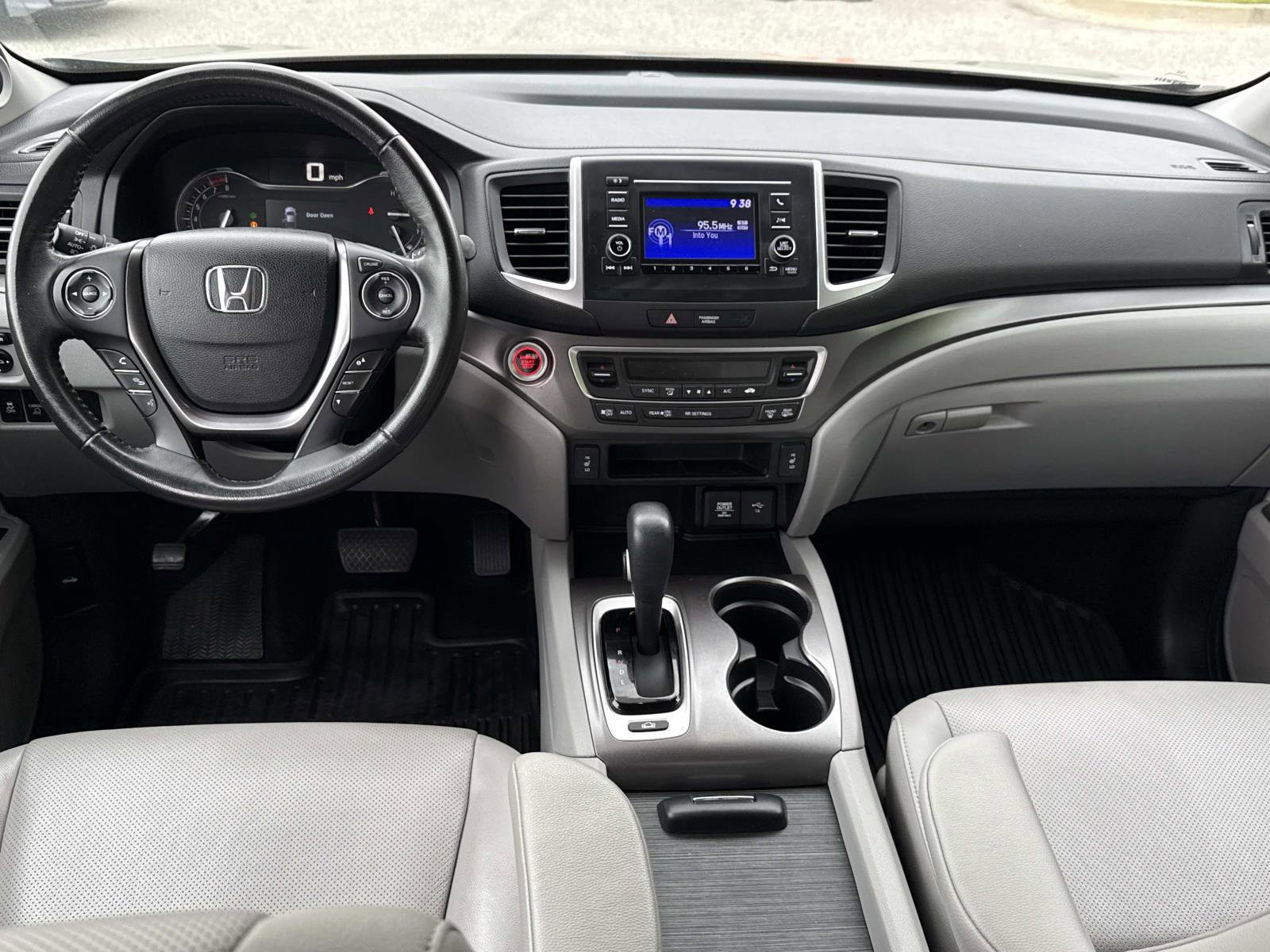Used 2019 Honda Ridgeline RTL image 2