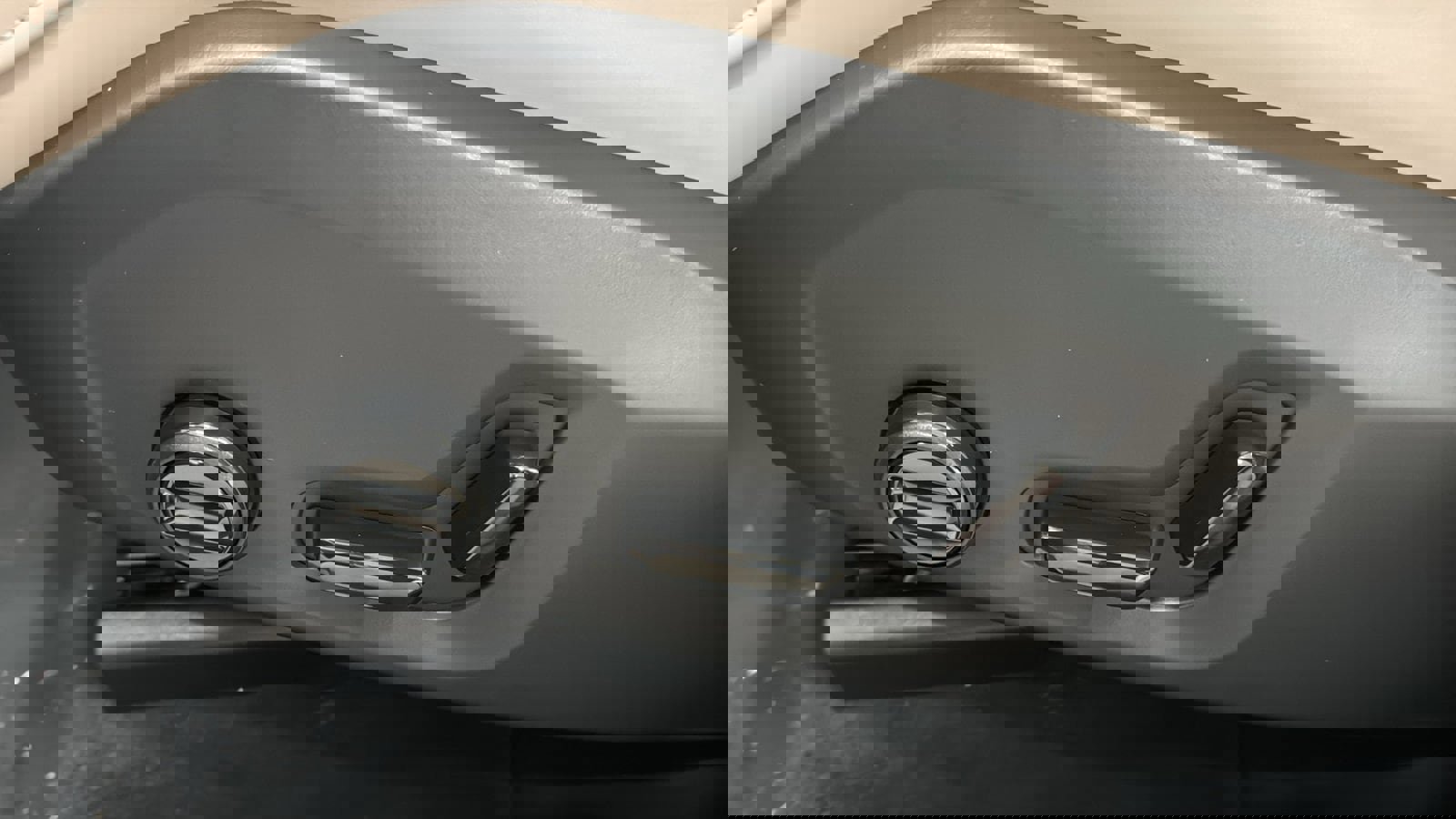 Used 2026 Volvo XC60 T8 Plus w/ Protection Package Premier image 24