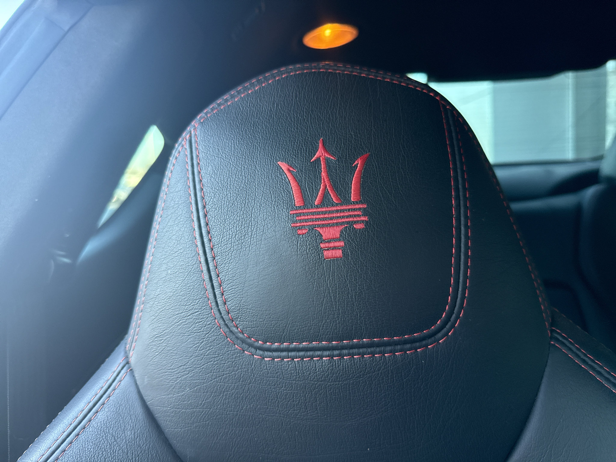 Used 2016 Maserati GranTurismo Sport RWD image 22