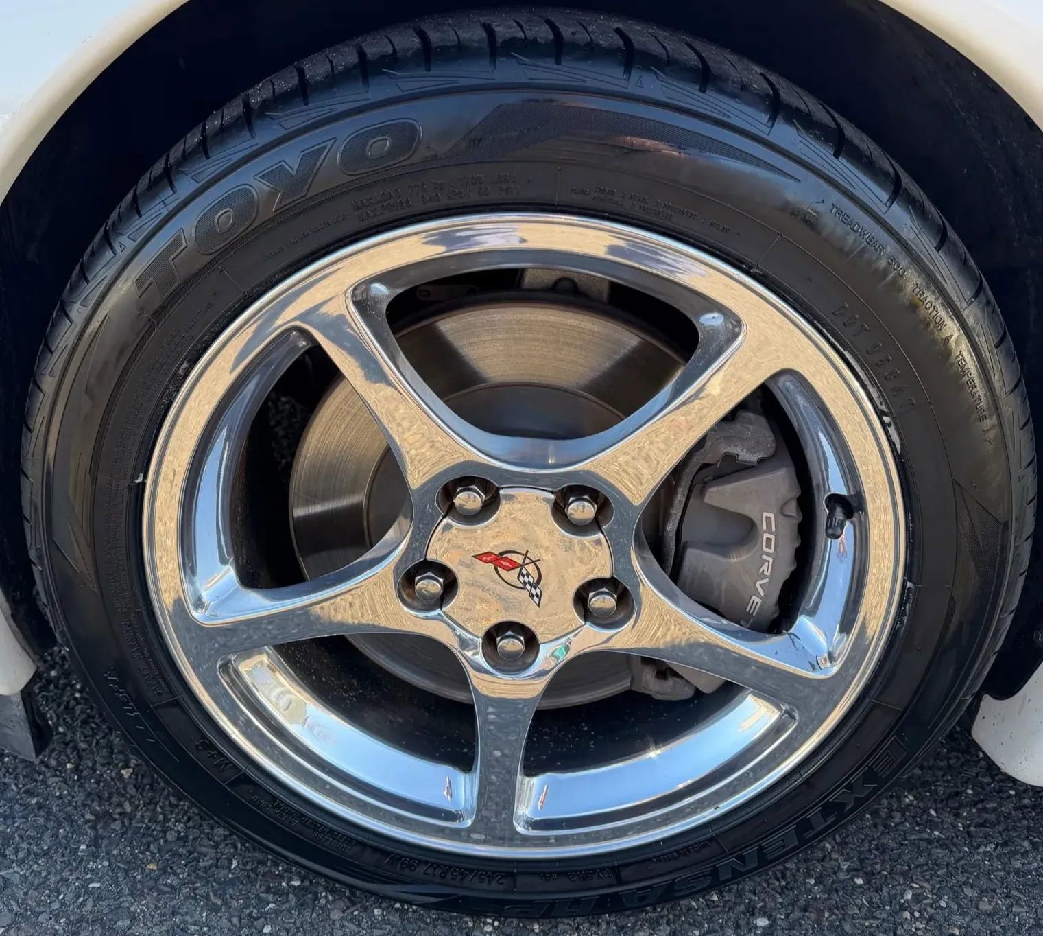 Used 2003 Chevrolet Corvette Coupe w/ Preferred Equipment Group image 40