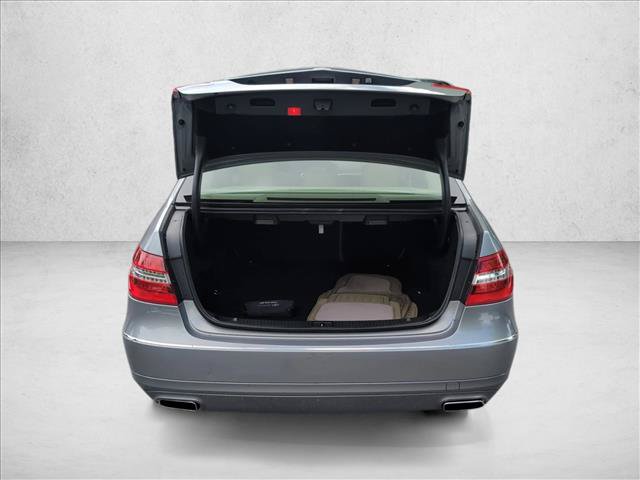 Used 2010 Mercedes-Benz E 550 Sedan image 5
