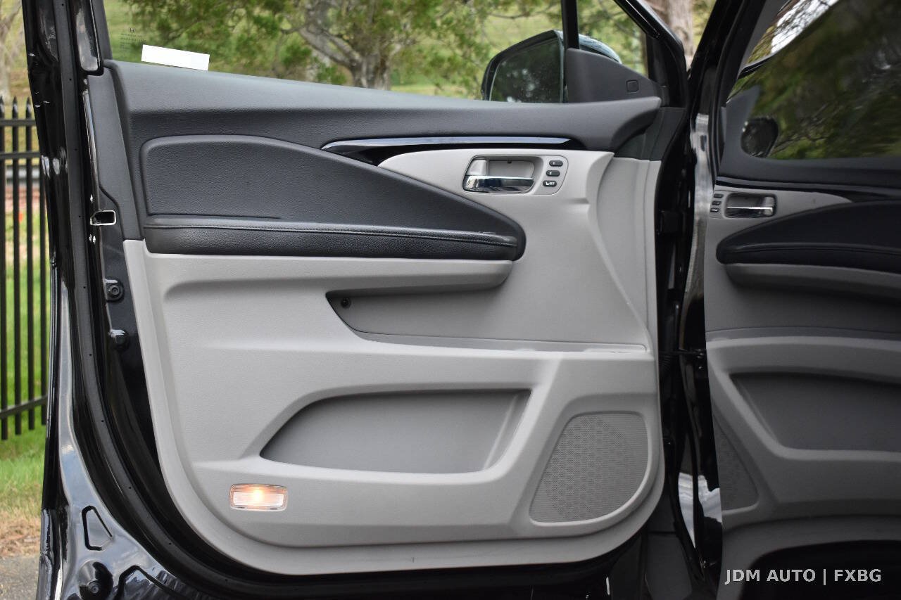 Used 2019 Honda Pilot Touring image 8