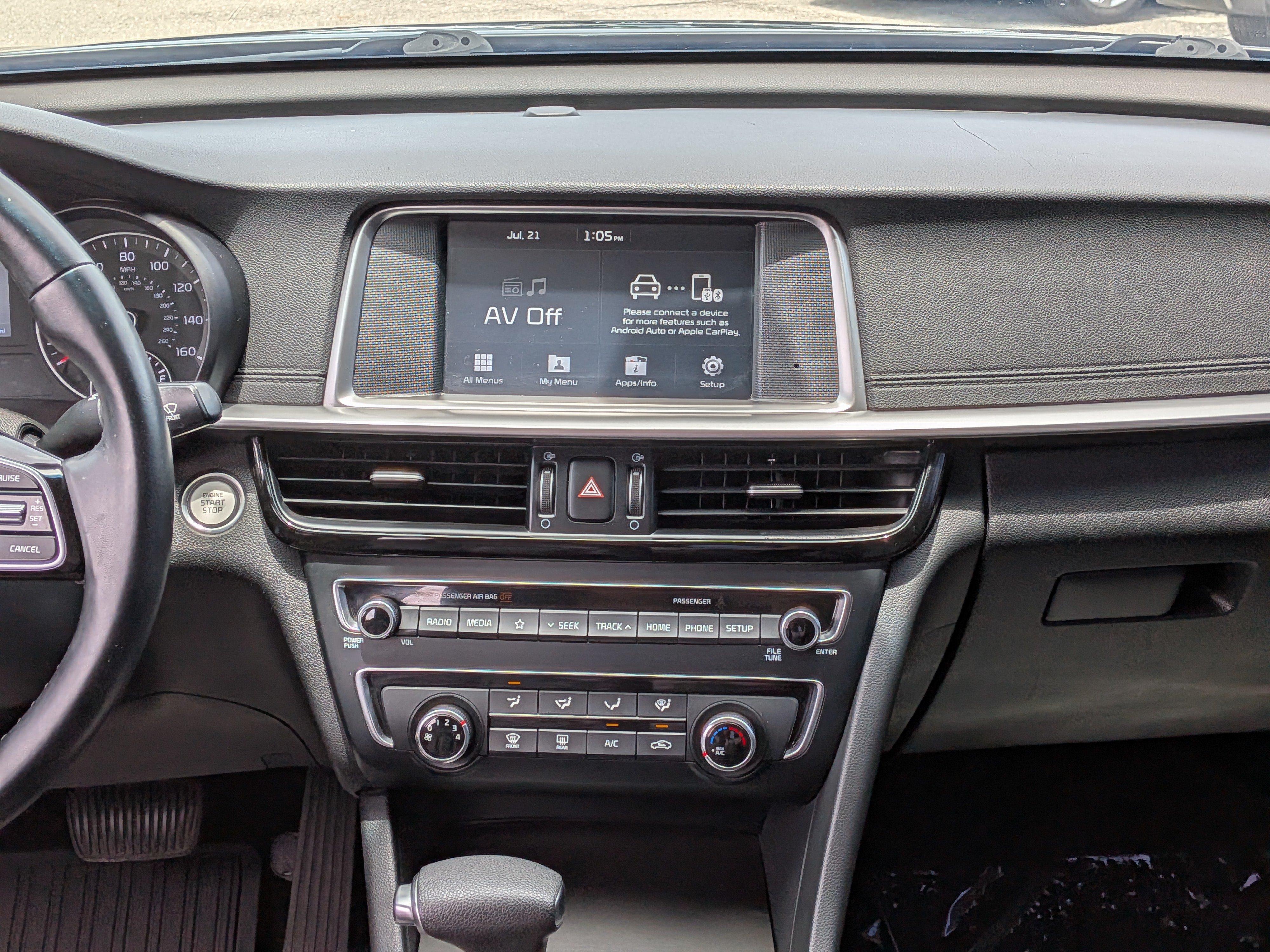 Used 2020 Kia Optima SE FWD image 18