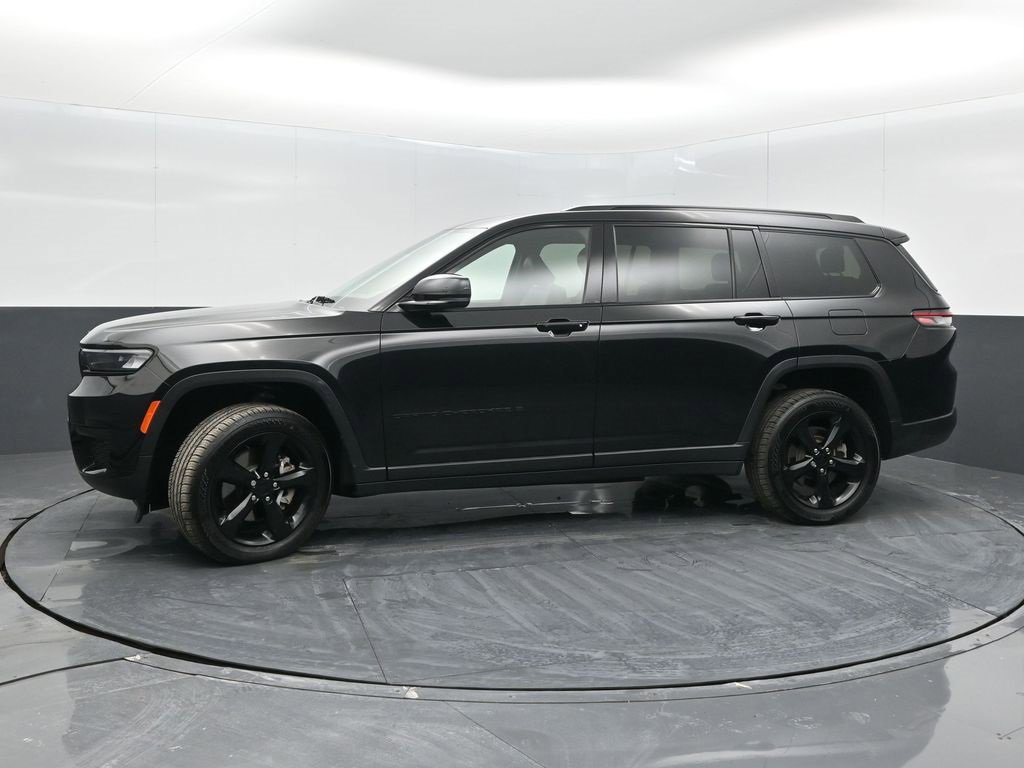 Used 2022 Jeep Grand Cherokee L Laredo image 4