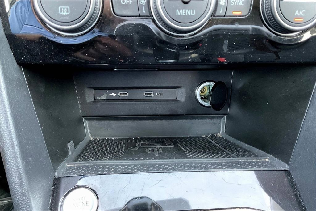 Used 2024 Volkswagen Taos SE image 26