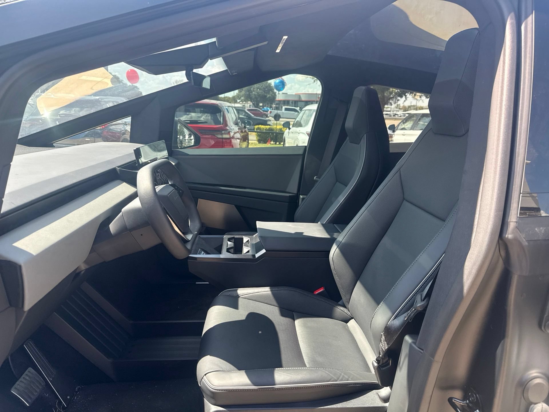 Used 2024 Tesla Cybertruck AWD Crew Cab image 7