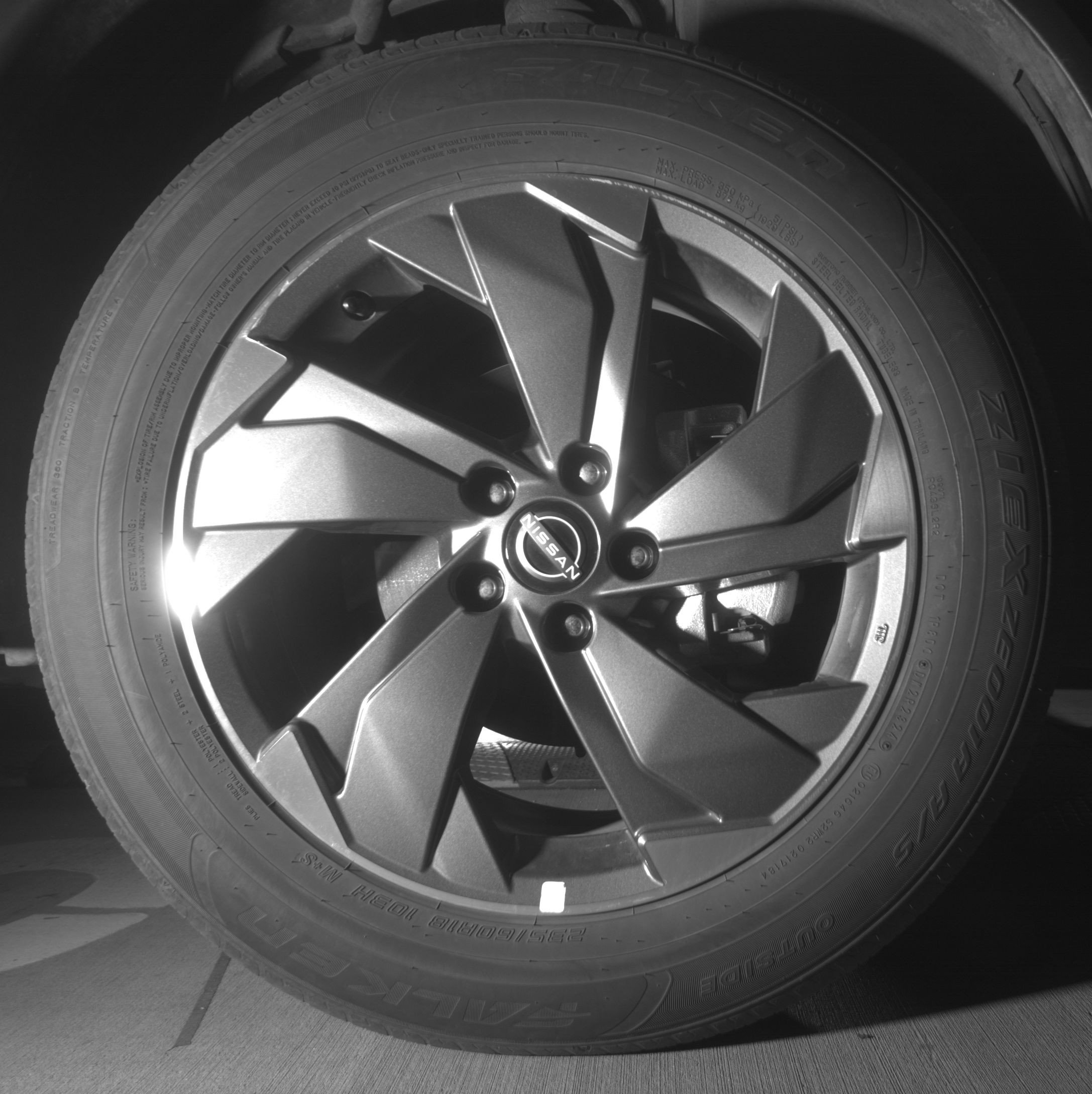 Used 2025 Nissan Rogue SV image 13