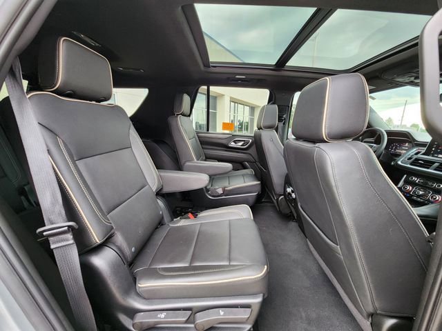 Used 2023 GMC Yukon SLT w/ SLT Premium Package AWD/4WD image 8