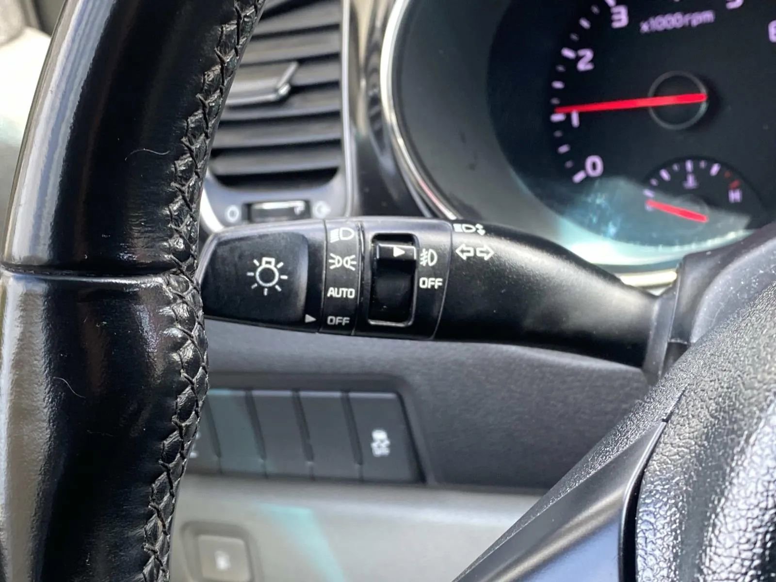 Used 2018 Kia Sedona EX image 23