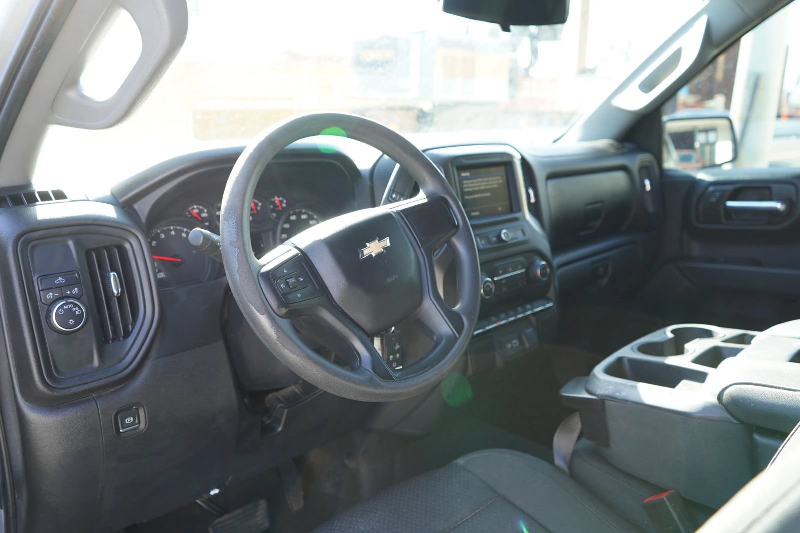 Used 2022 Chevrolet Silverado 1500 Custom RWD image 9