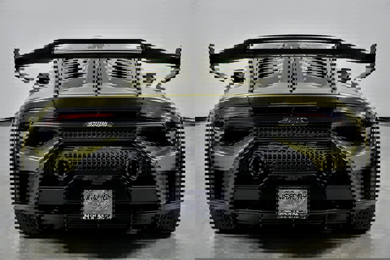 Used 2023 Lamborghini Huracan STO image 11