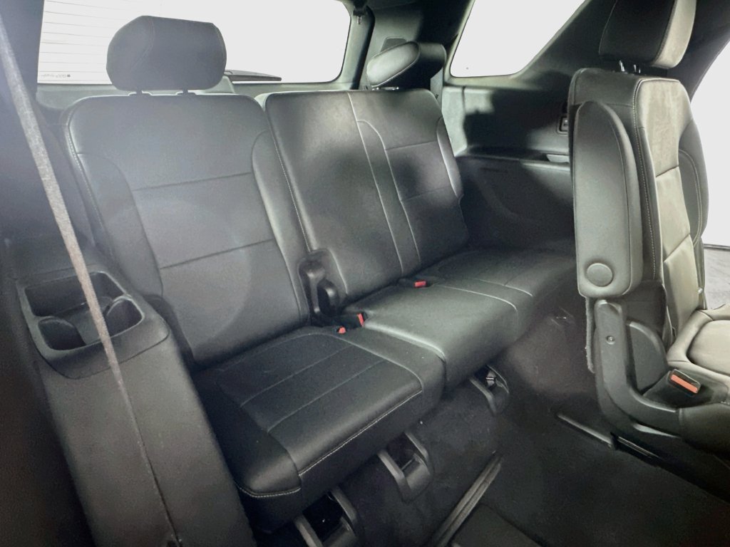 Used 2023 Chevrolet Traverse LT w/ LT Premium Package FWD image 16