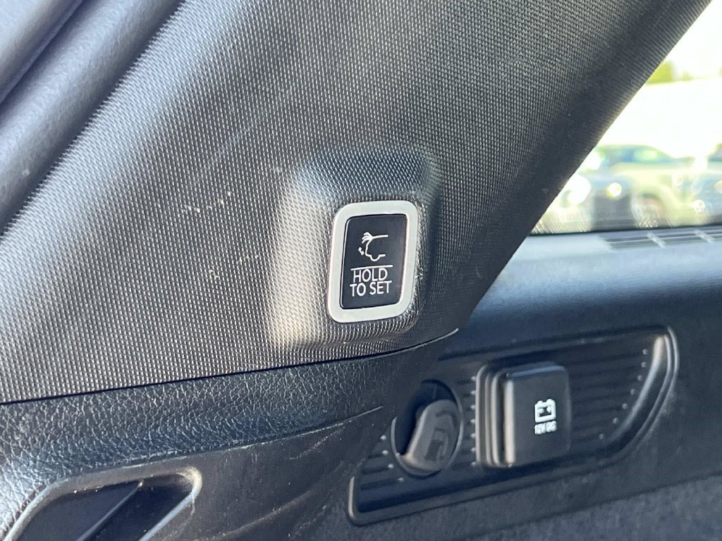 Used 2023 Jeep Grand Cherokee Summit w/ Advanced Protech Group IV AWD/4WD image 13