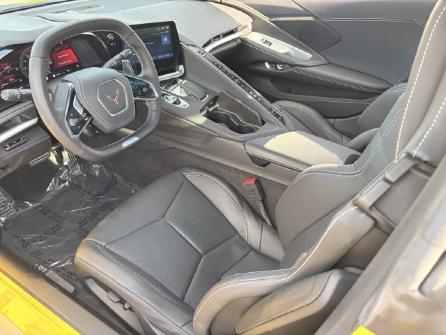 Used 2025 Chevrolet Corvette Z06 RWD image 5