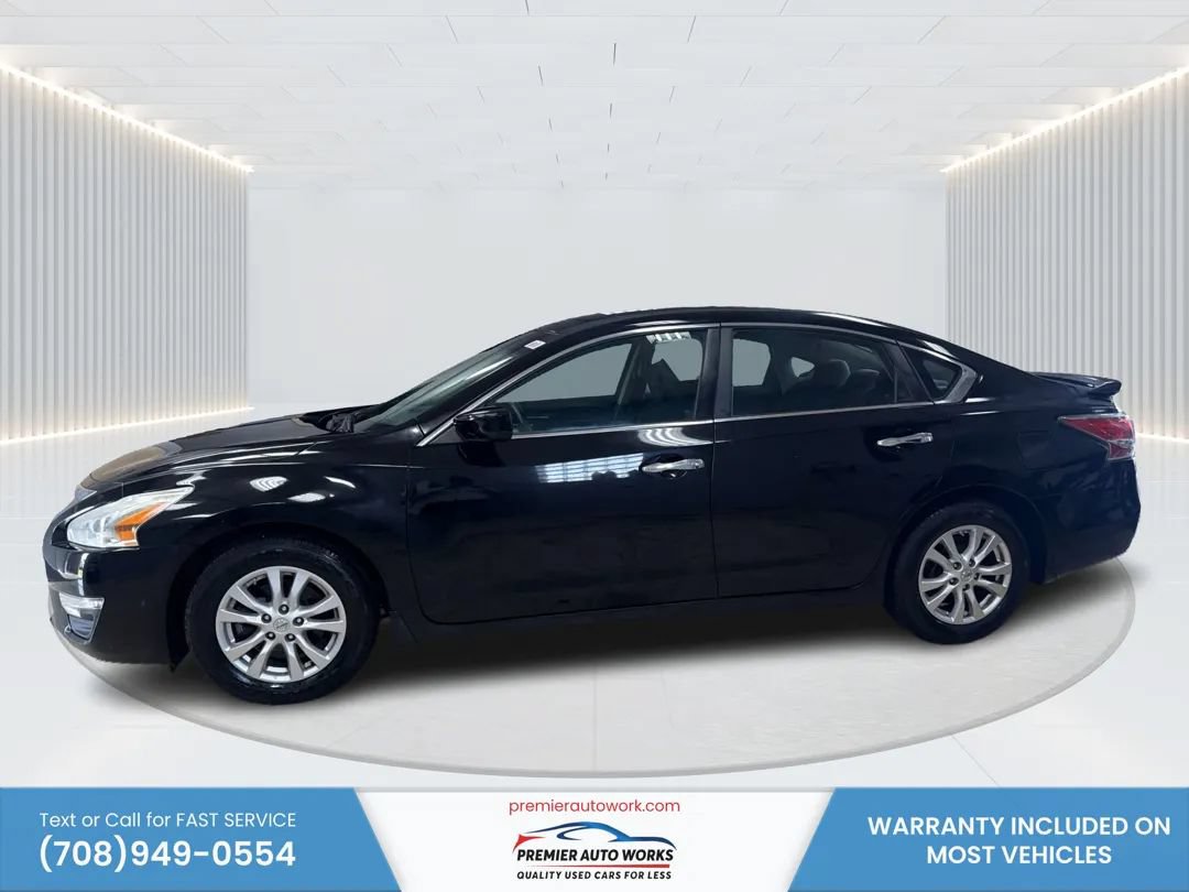 Used 2014 Nissan Altima 2.5 S w/ Sport Value Package FWD image 9