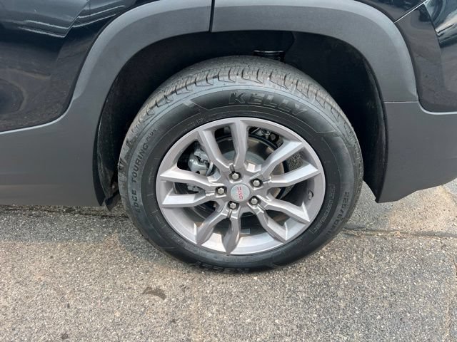 Used 2024 GMC Terrain SLT w/ Tech Package AWD/4WD image 9