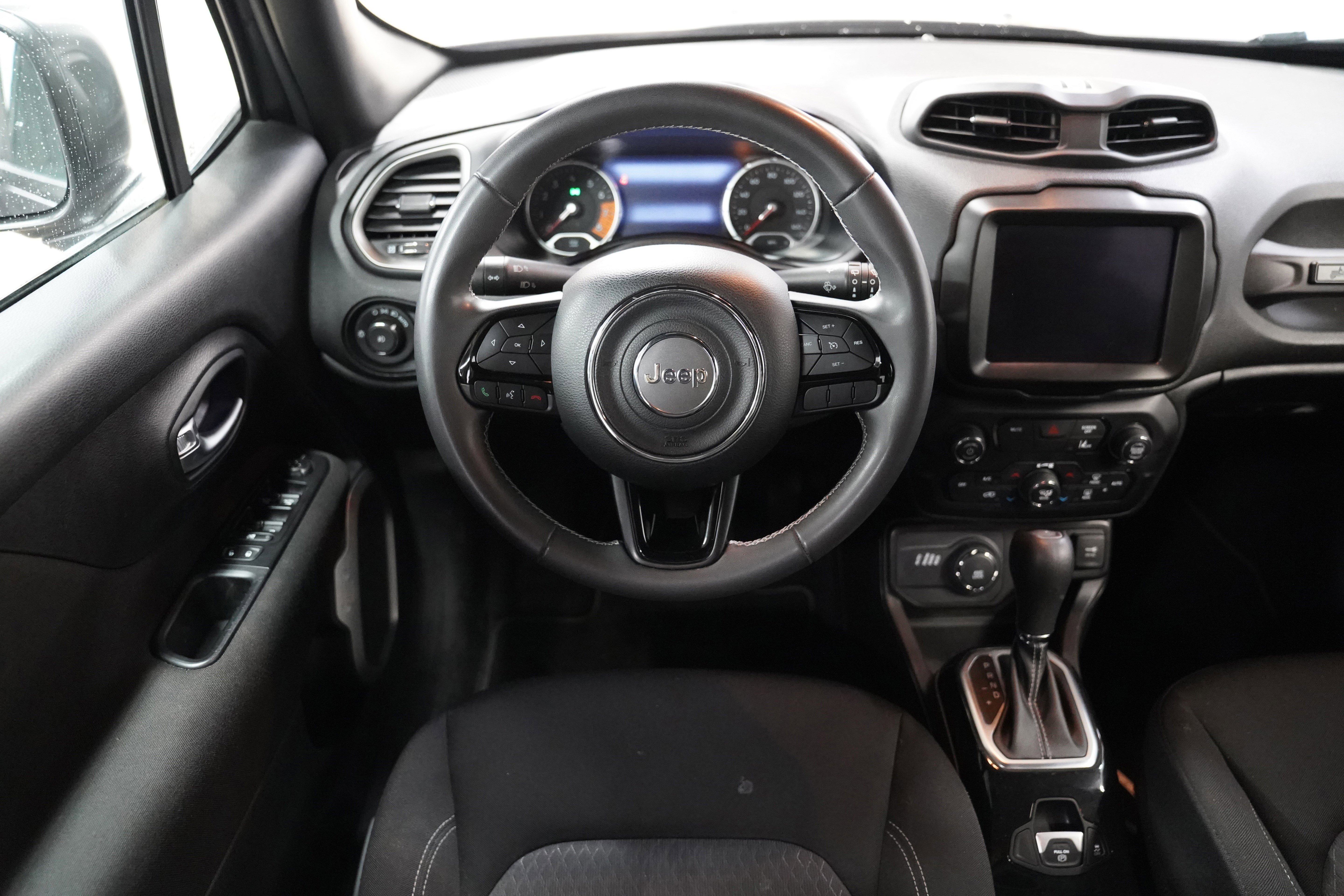 Used 2021 Jeep Renegade Latitude image 12