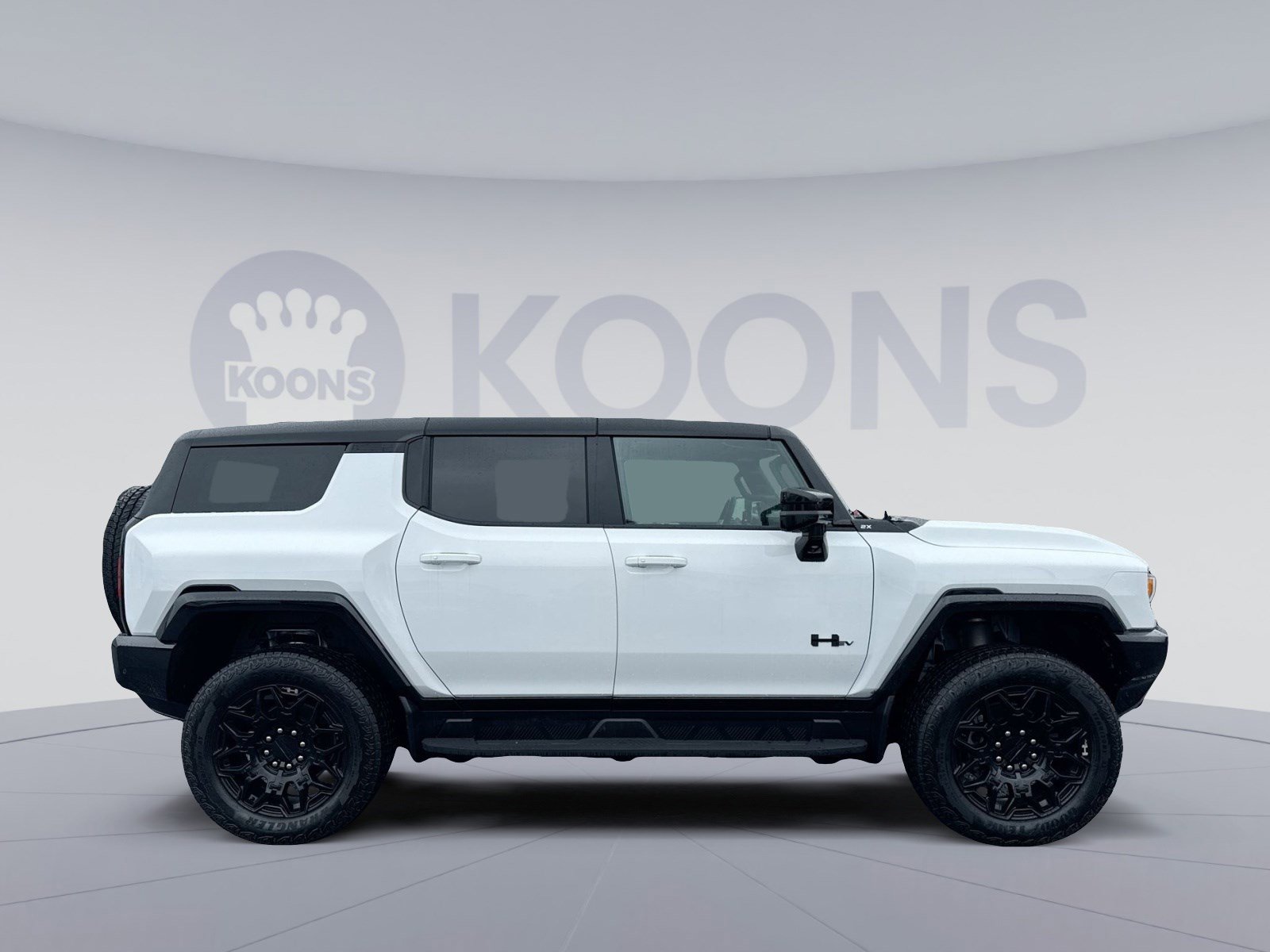 New 2026 GMC Hummer EV SUV w/ LPO, Illumination Package image 8