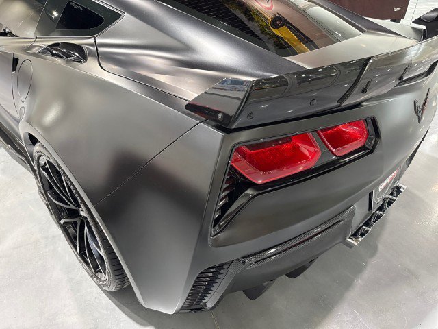 Used 2017 Chevrolet Corvette Grand Sport w/ Carbon Flash Badge Package RWD image 44