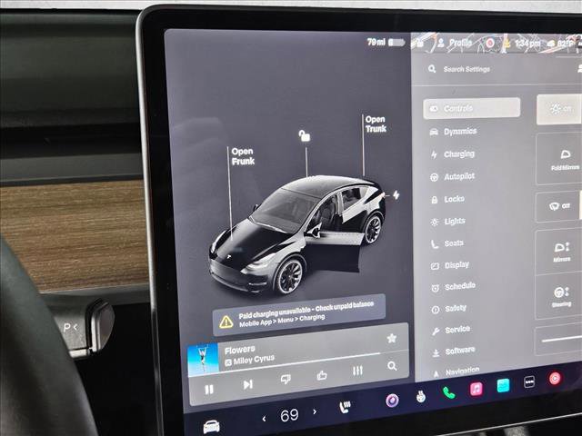 Used 2021 Tesla Model Y Long Range image 11