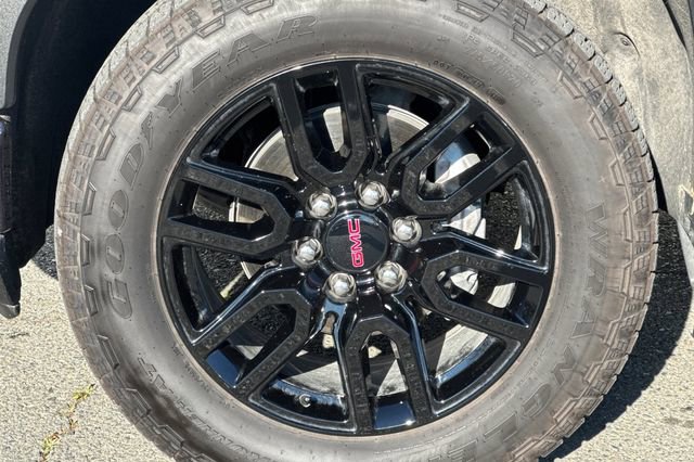 Used 2025 GMC Sierra 1500 Elevation image 24