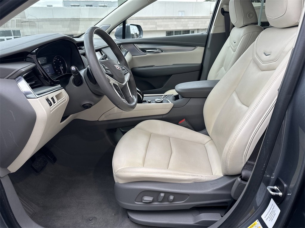 Used 2020 Cadillac XT5 Premium Luxury image 9