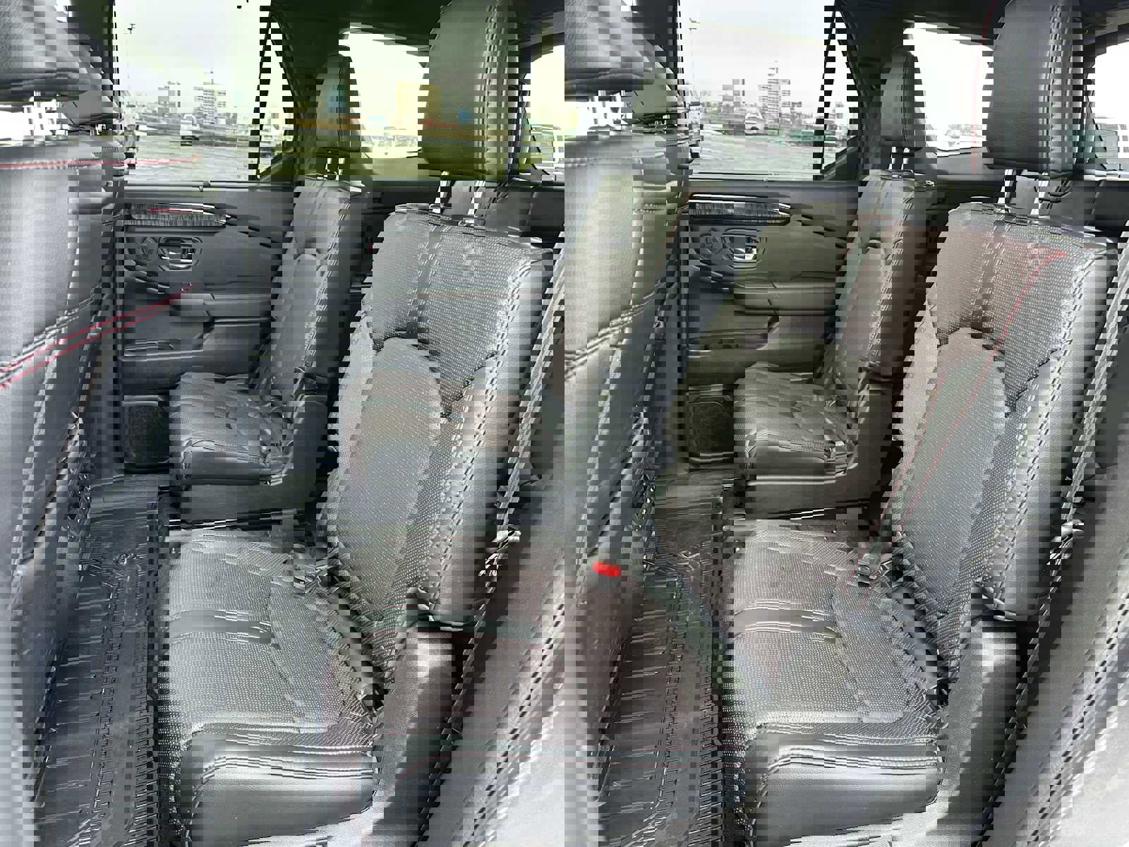 Used 2025 Honda Pilot Black Edition image 17