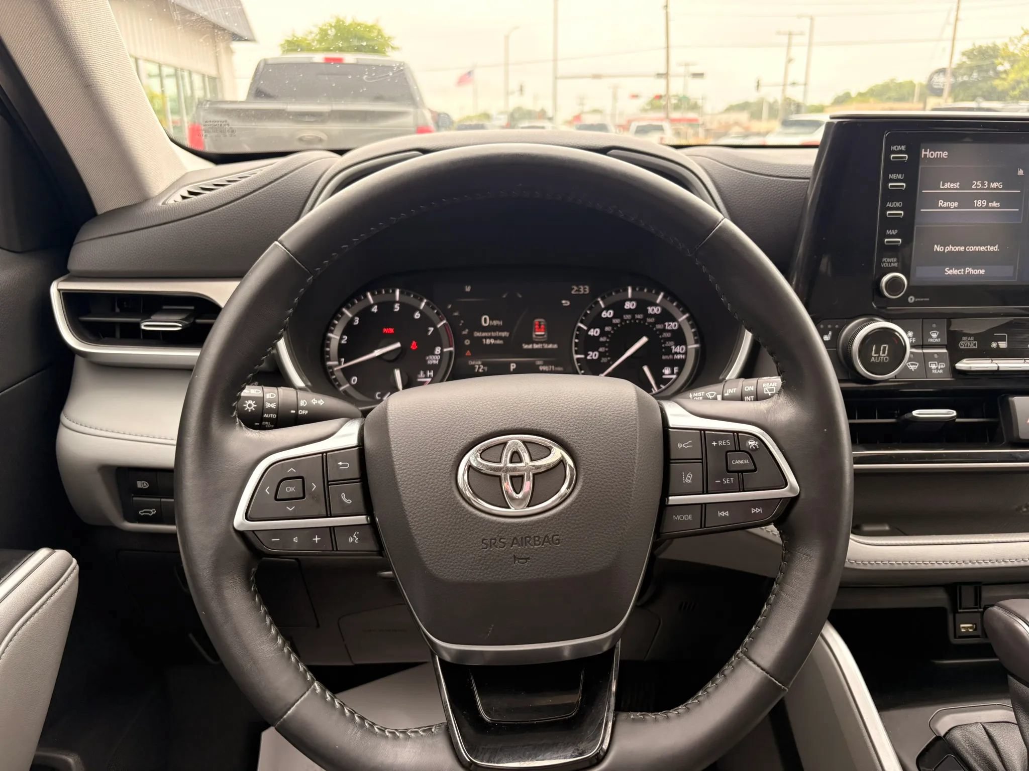 Used 2021 Toyota Highlander XLE AWD/4WD image 20