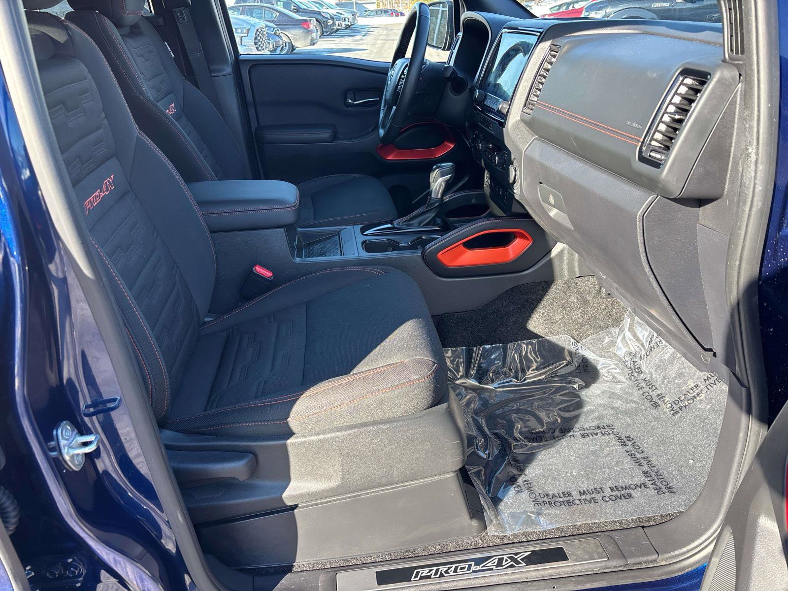 Used 2023 Nissan Frontier PRO-4X w/ Pro Convenience Package AWD/4WD image 10