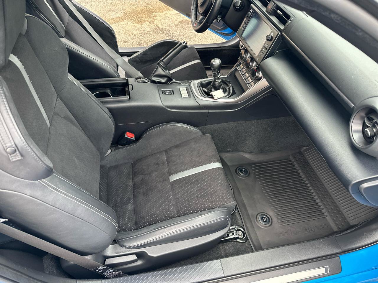 Used 2023 Toyota GR86 Premium w/ ALL Weather Mat Package (TMS) RWD image 16