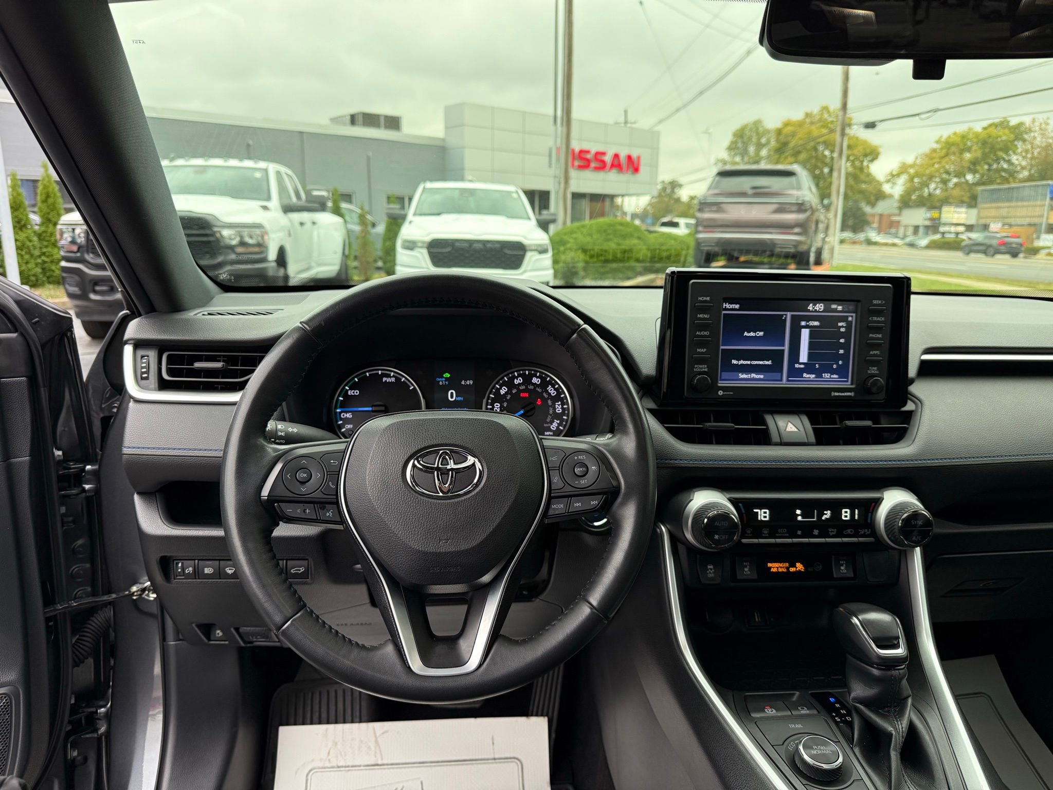 Used 2022 Toyota RAV4 SE image 52