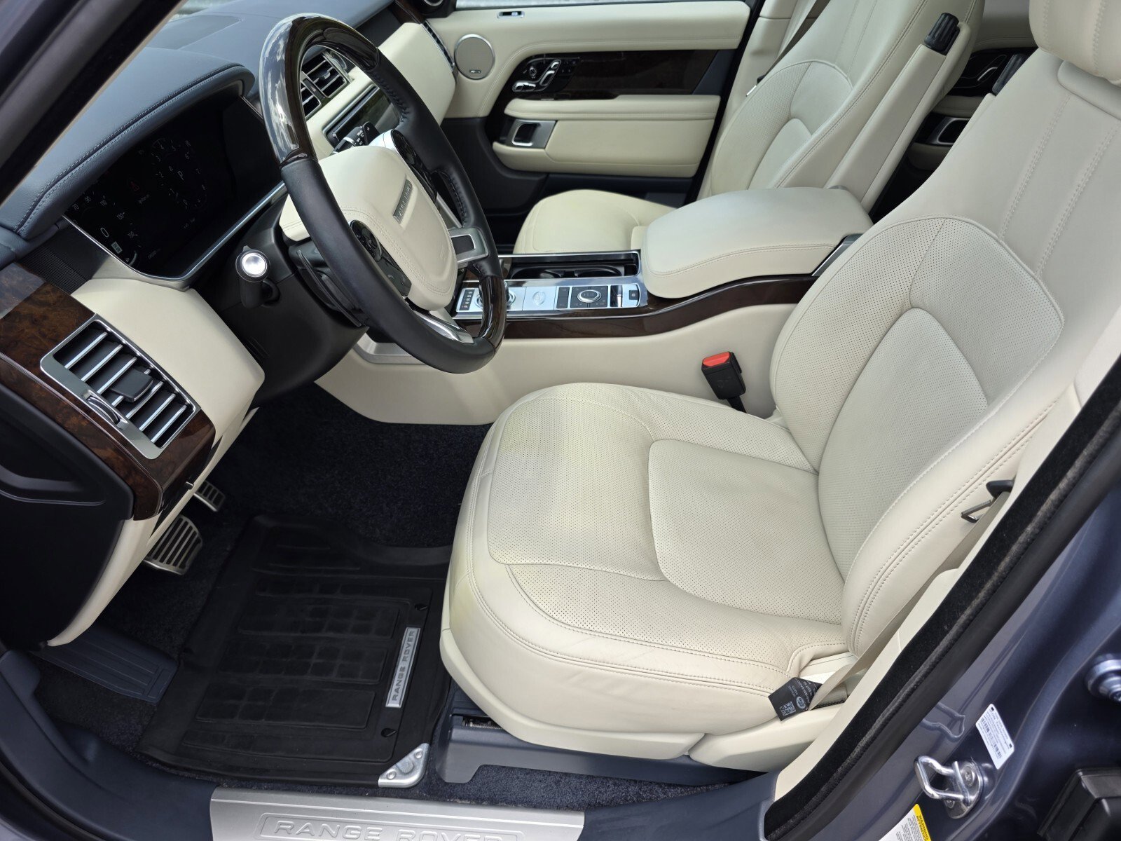 Used 2021 Land Rover Range Rover Westminster Edition image 10