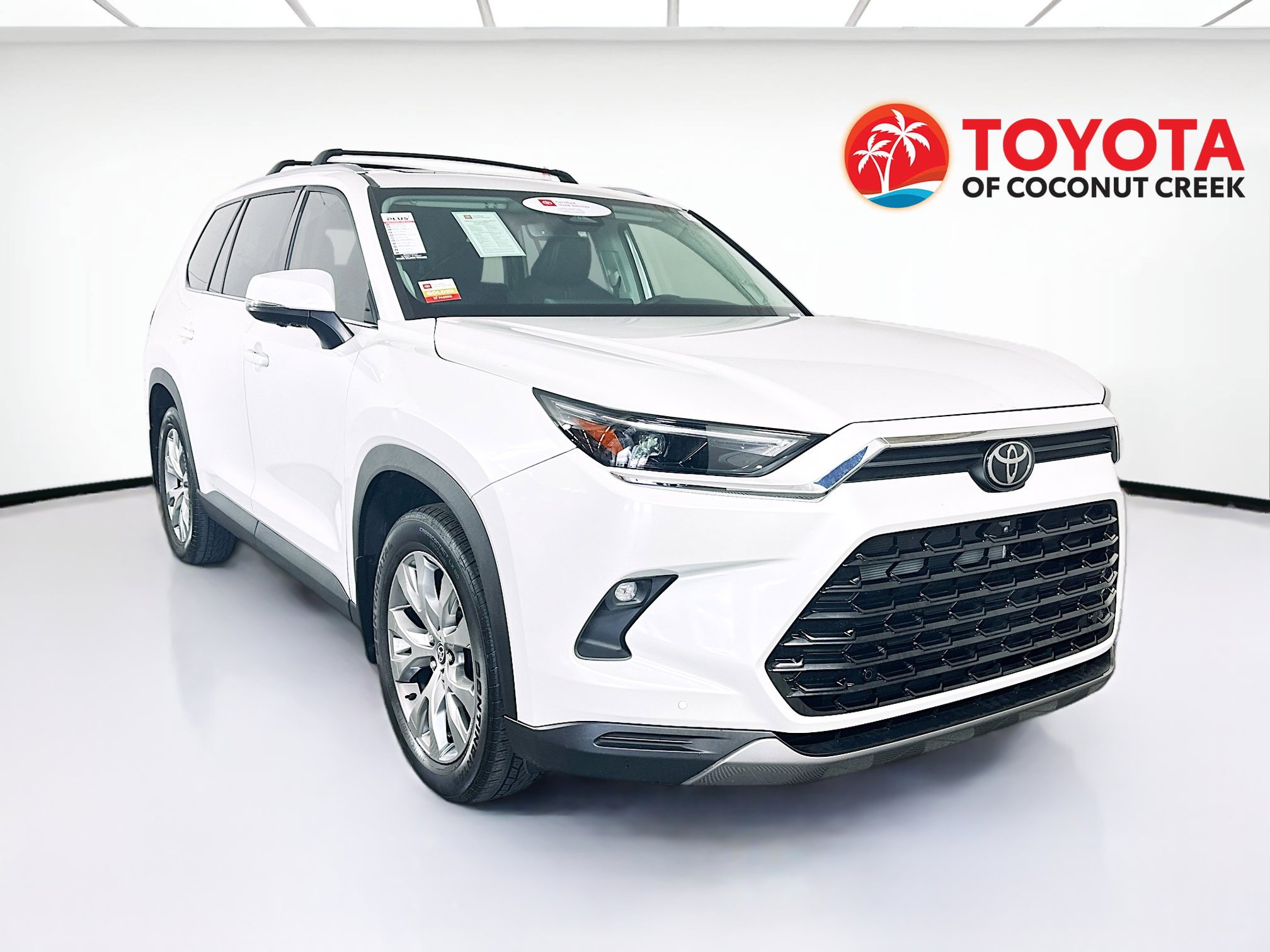 Used 2025 Toyota Grand Highlander AWD image 1