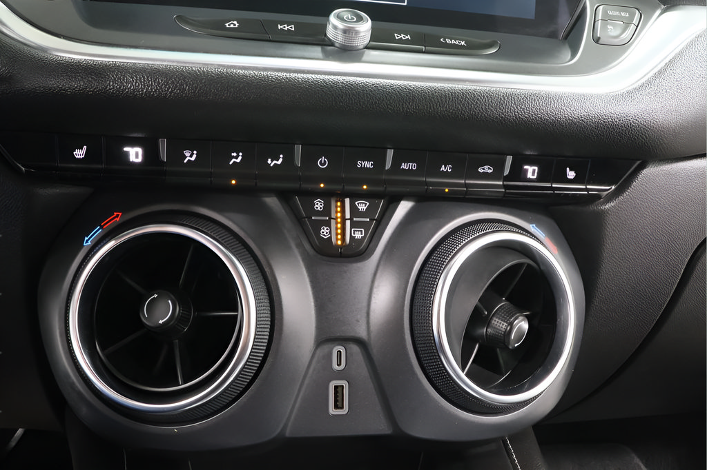 Used 2025 Chevrolet Blazer LT AWD/4WD image 10
