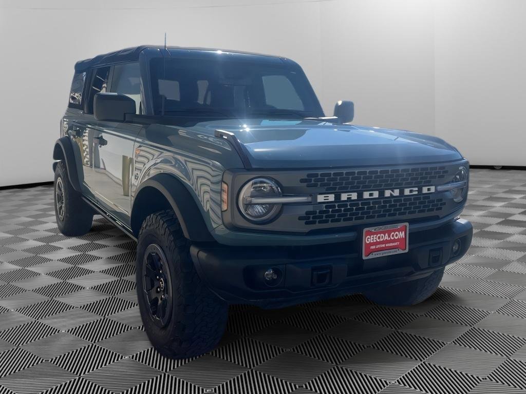 Used 2022 Ford Bronco Badlands image 3